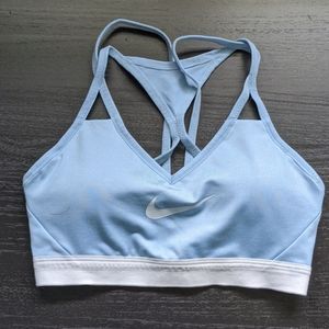 Nike sports bra size small